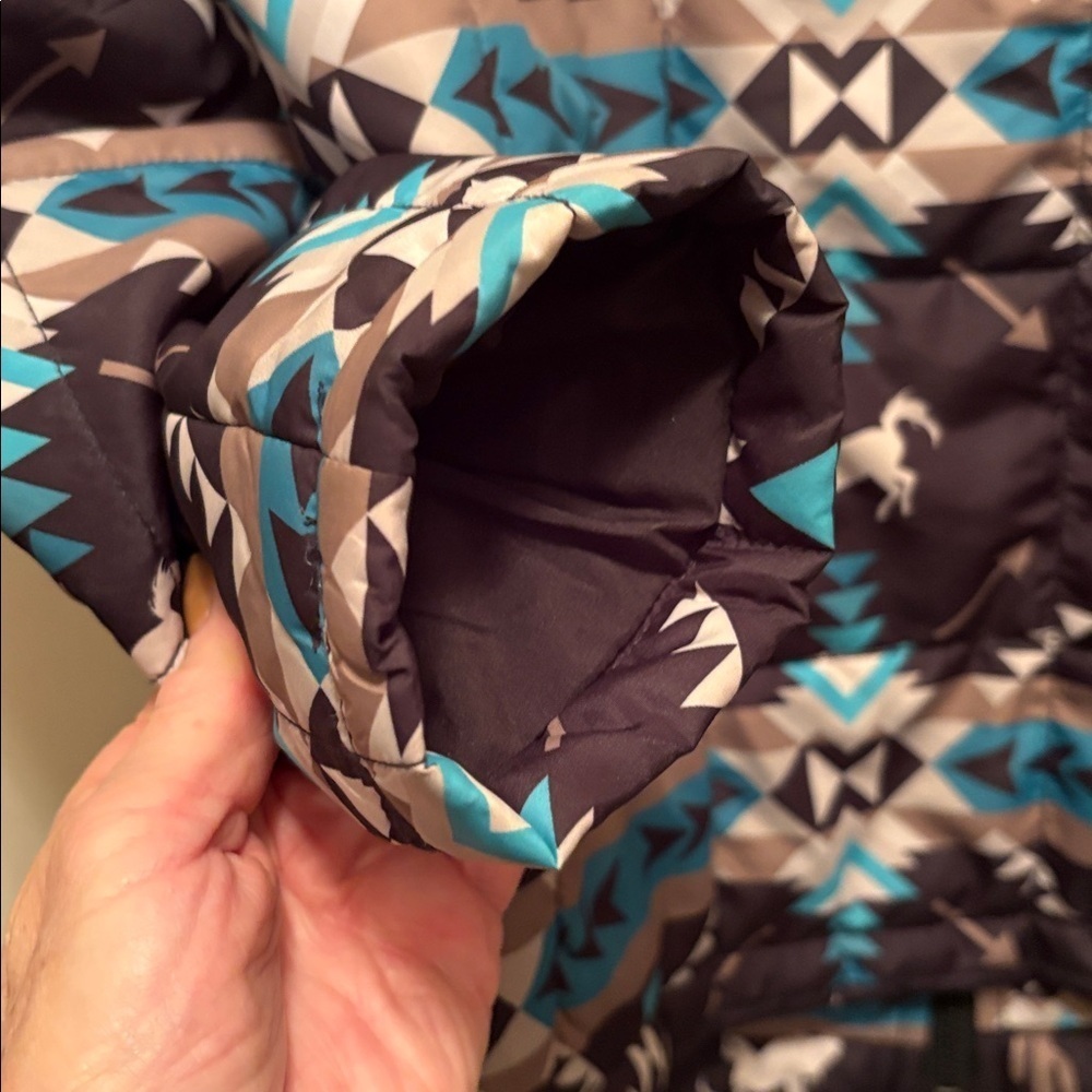 Women's Patterned Utility Jacket - Picture 6 of 6